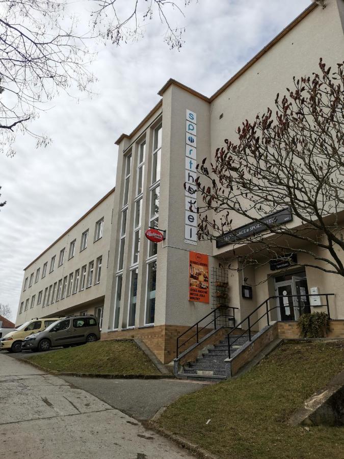 Sporthotel Milevsko Kültér fotó